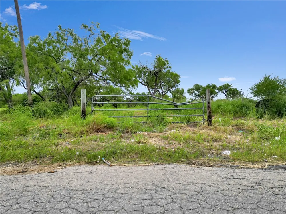 5th Street Sinton, TX 78387