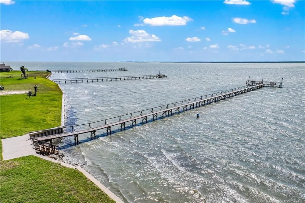 T-Head Drive Riviera, TX 78379