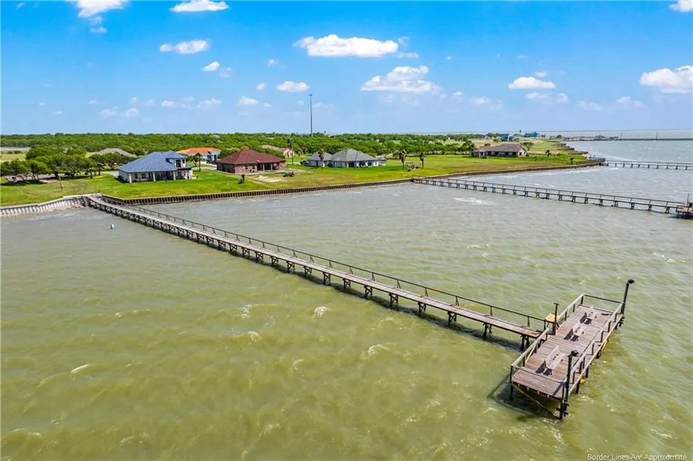 T-Head Drive Riviera, TX 78379