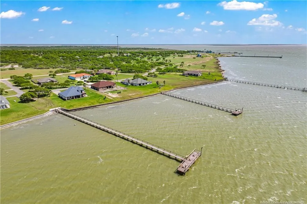 T-Head Drive Riviera, TX 78379