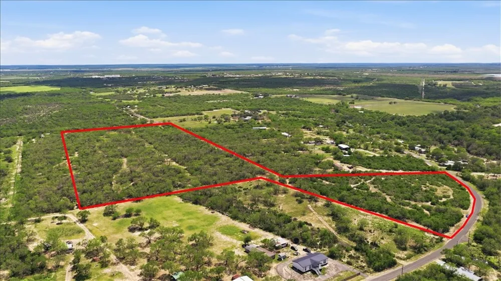 130 Choke Canyon Estates Three Rivers, TX 78071