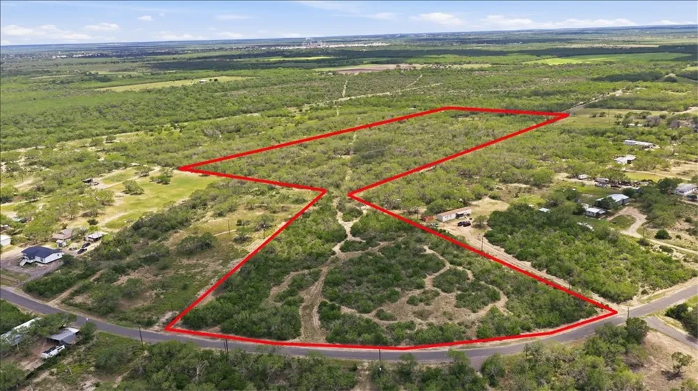 130 Choke Canyon Estates Three Rivers, TX 78071