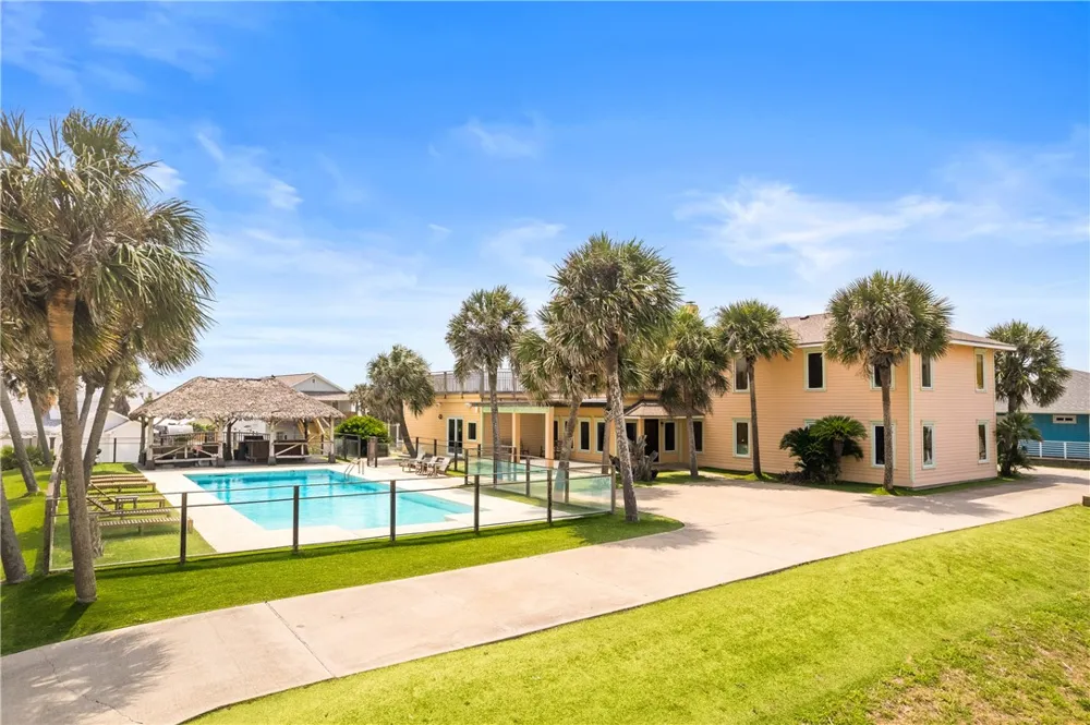 400 S 12th Street Port Aransas, TX 78373