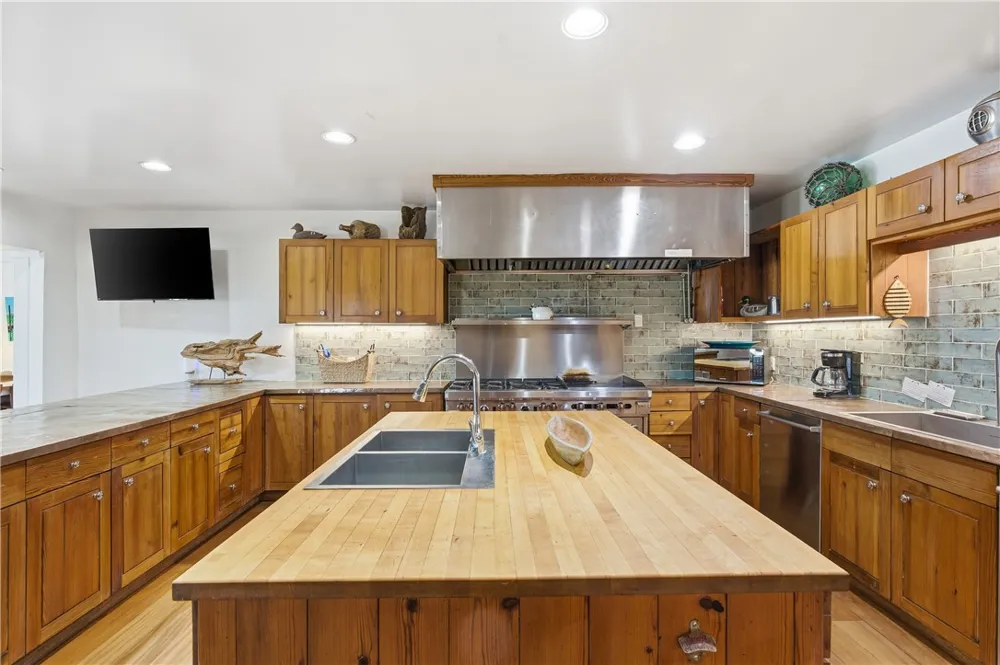 400 S 12th Street Port Aransas, TX 78373