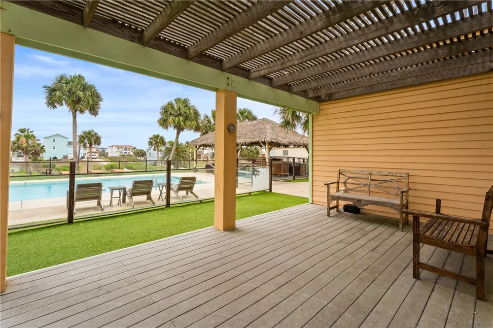 400 S 12th Street Port Aransas, TX 78373
