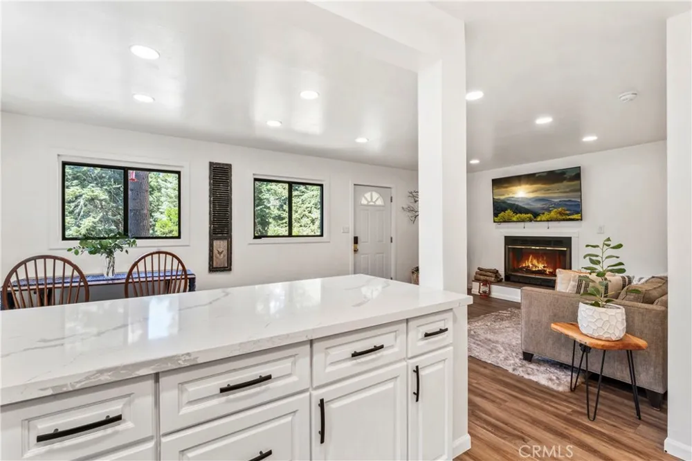 899 Blueridge Drive Lake Arrowhead, CA 92385