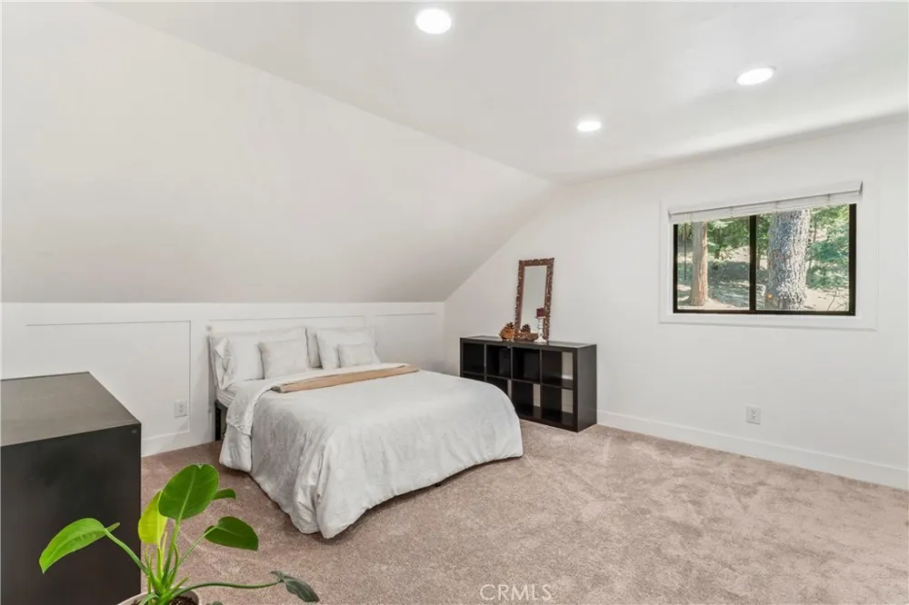 899 Blueridge Drive Lake Arrowhead, CA 92385