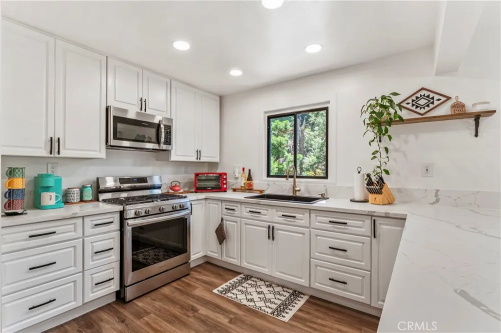 899 Blueridge Drive Lake Arrowhead, CA 92385