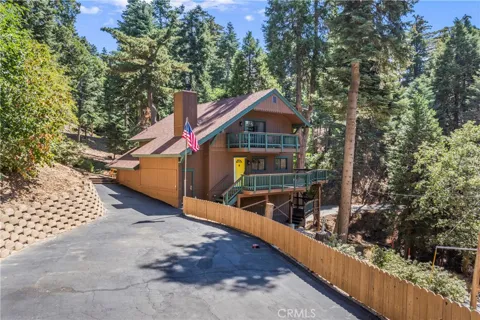 899 Blueridge Drive