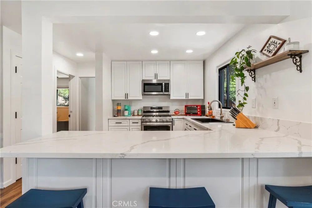 899 Blueridge Drive Lake Arrowhead, CA 92385