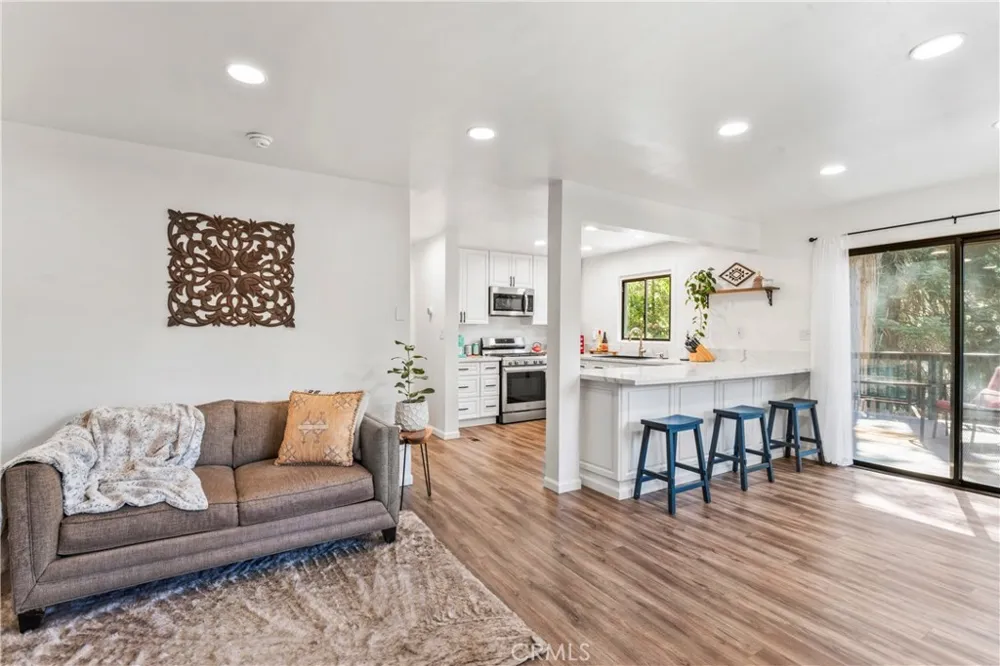 899 Blueridge Drive Lake Arrowhead, CA 92385