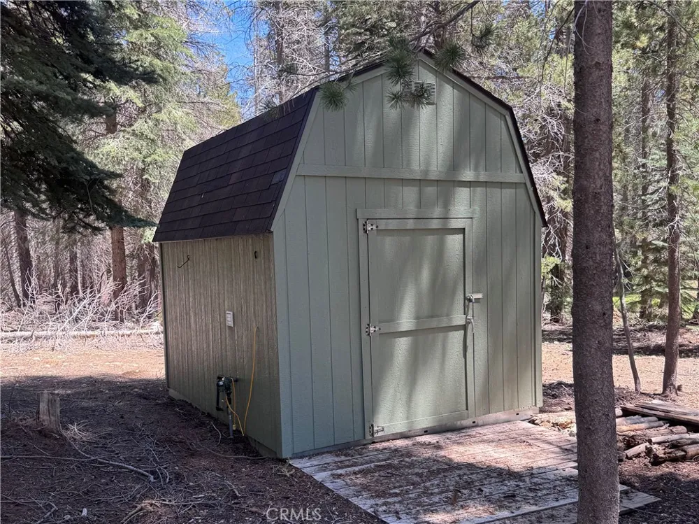 10 Beasore Road Bass Lake, CA 93604