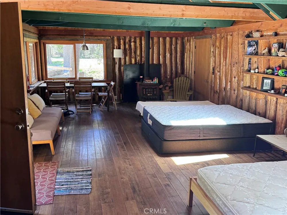 10 Beasore Road Bass Lake, CA 93604