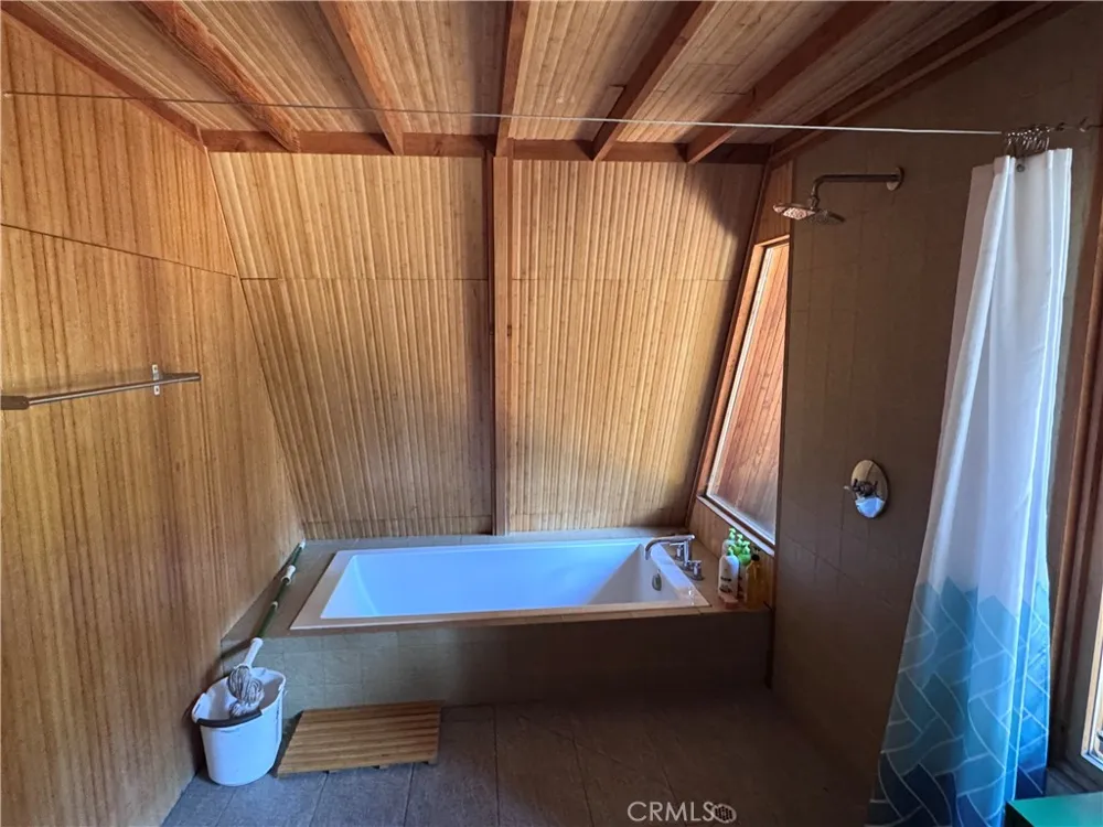10 Beasore Road Bass Lake, CA 93604