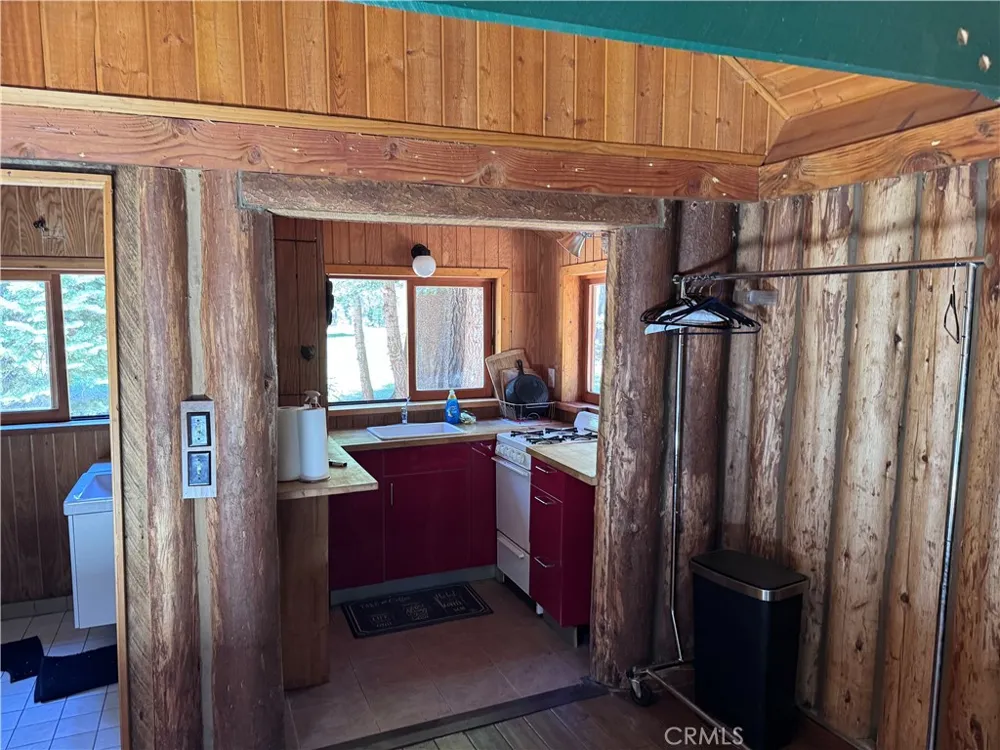 10 Beasore Road Bass Lake, CA 93604
