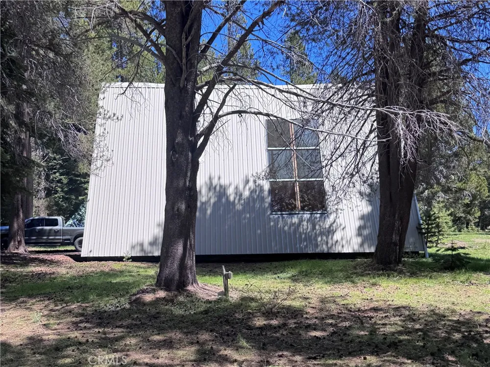 10 Beasore Road Bass Lake, CA 93604