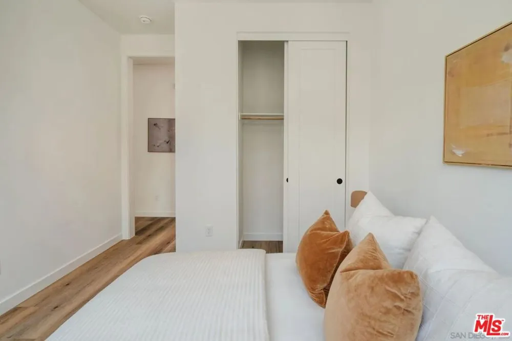 3852 Emery Lane Los Angeles, CA 90065