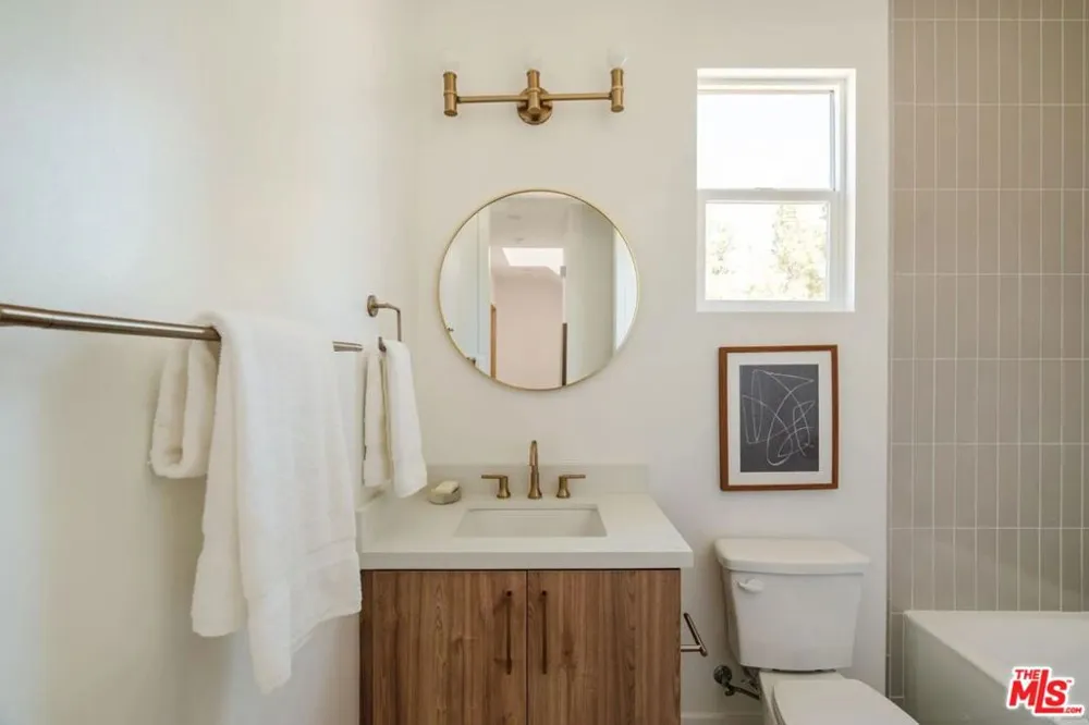 3852 Emery Lane Los Angeles, CA 90065