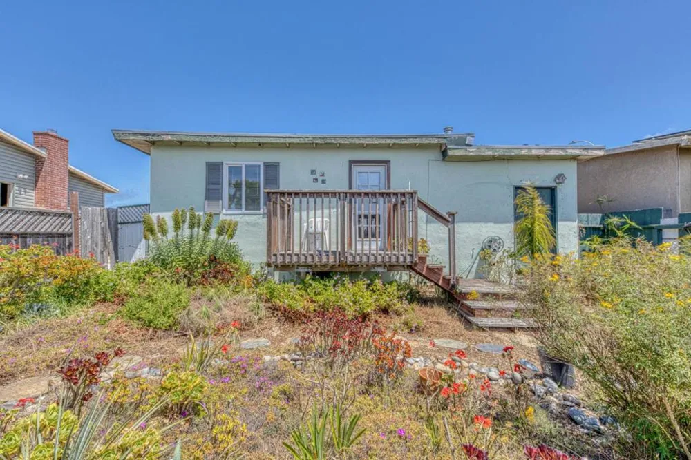 1833 Waring Street Seaside, CA 93955