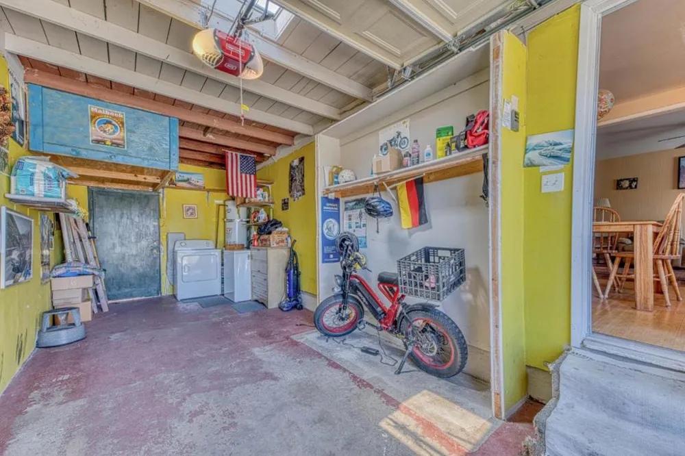 1833 Waring Street Seaside, CA 93955