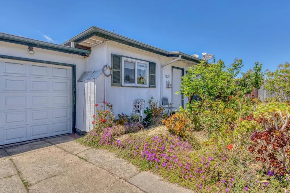 1833 Waring Street Seaside, CA 93955