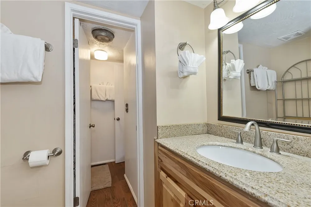 861 Thrush Unit #14 Big Bear Lake, CA 92315