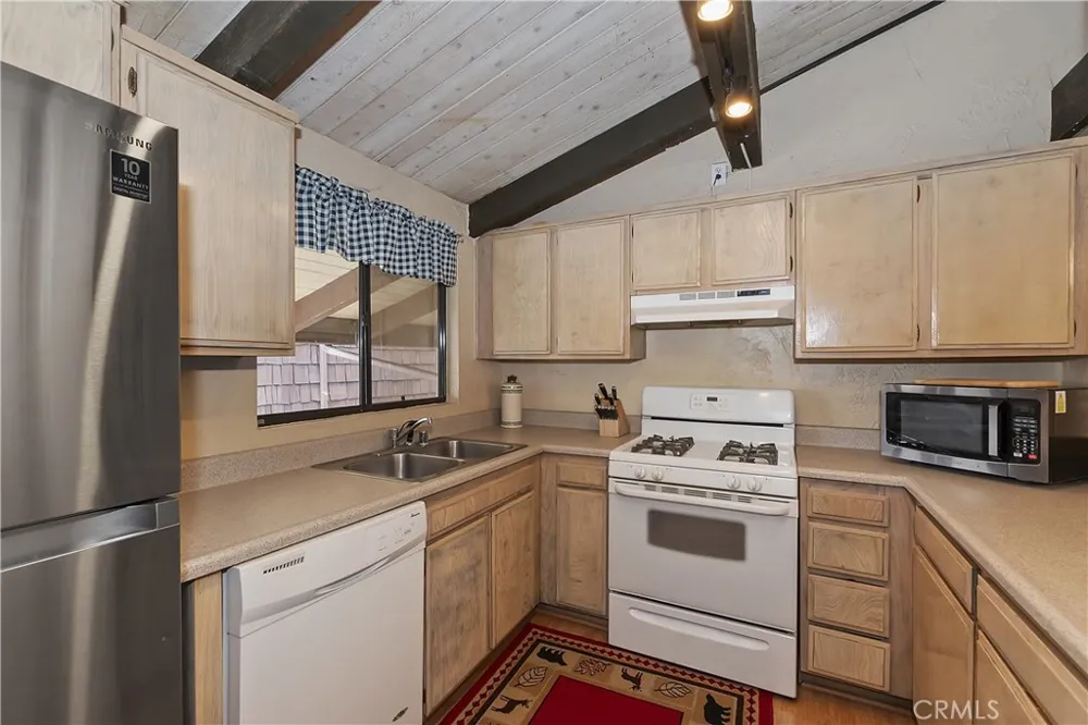 861 Thrush Unit #14 Big Bear Lake, CA 92315