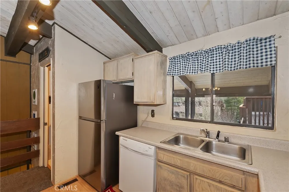 861 Thrush Unit #14 Big Bear Lake, CA 92315