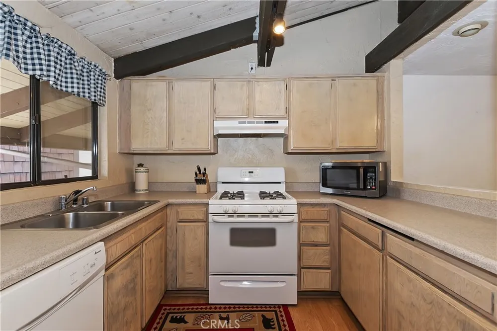 861 Thrush Unit #14 Big Bear Lake, CA 92315