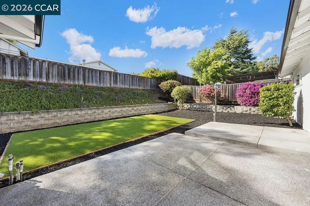 2135 Via Alta Benicia, CA 94510