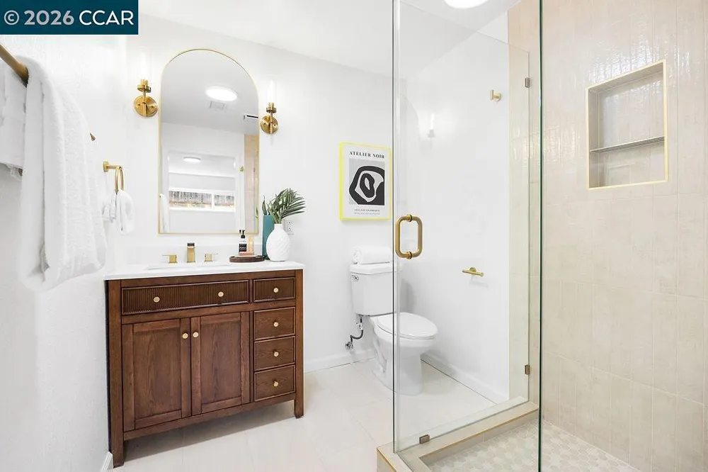2135 Via Alta Benicia, CA 94510