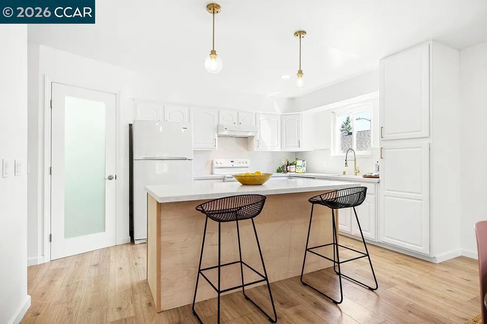 2135 Via Alta Benicia, CA 94510