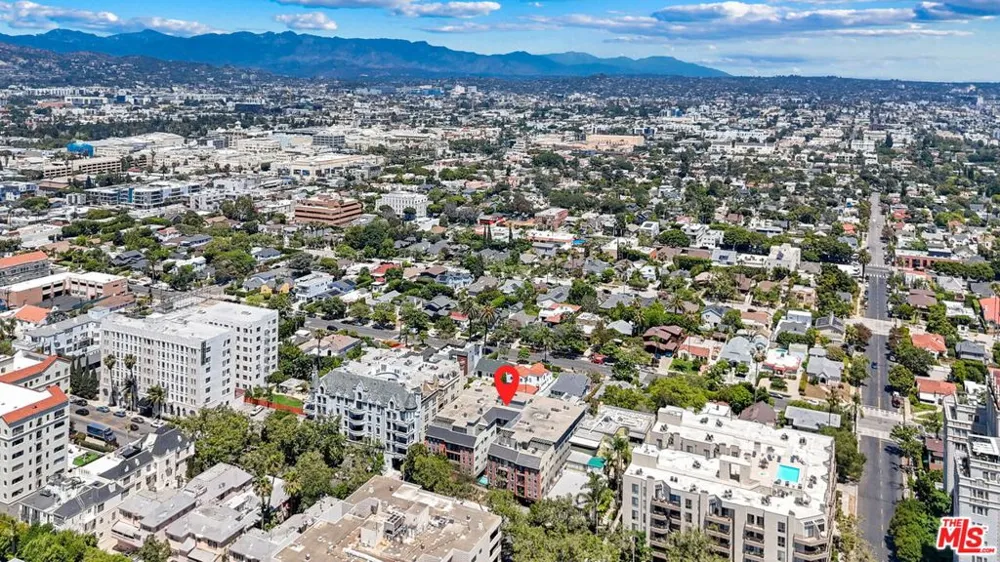 532 Rossmore Avenue #203 Los Angeles, CA 90004