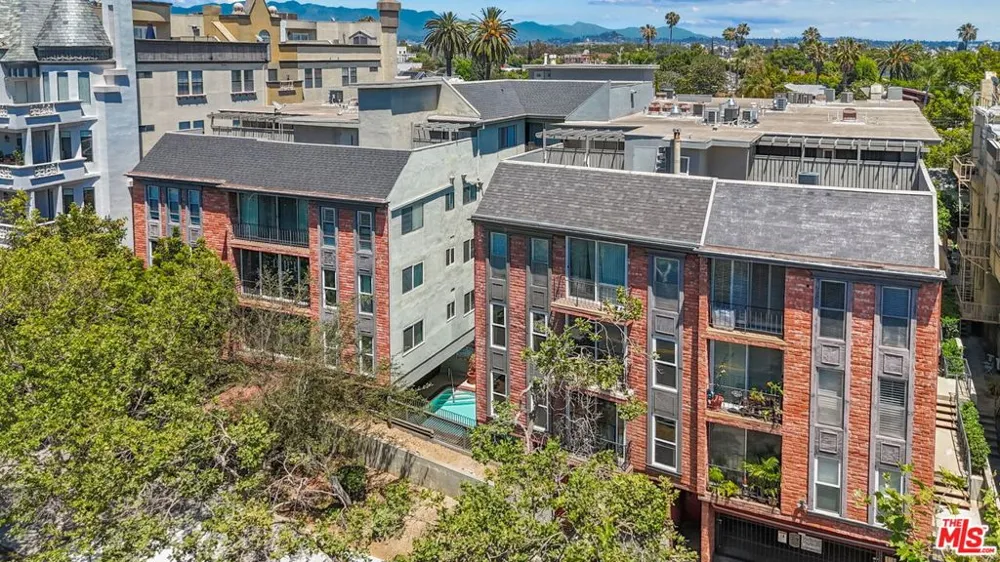 532 Rossmore Avenue #203 Los Angeles, CA 90004