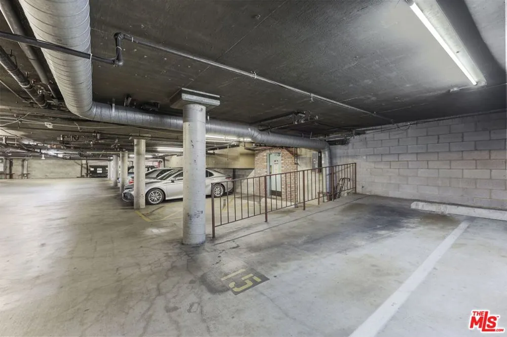 532 Rossmore Avenue #203 Los Angeles, CA 90004