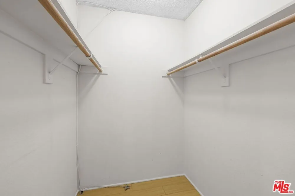 532 Rossmore Avenue #203 Los Angeles, CA 90004