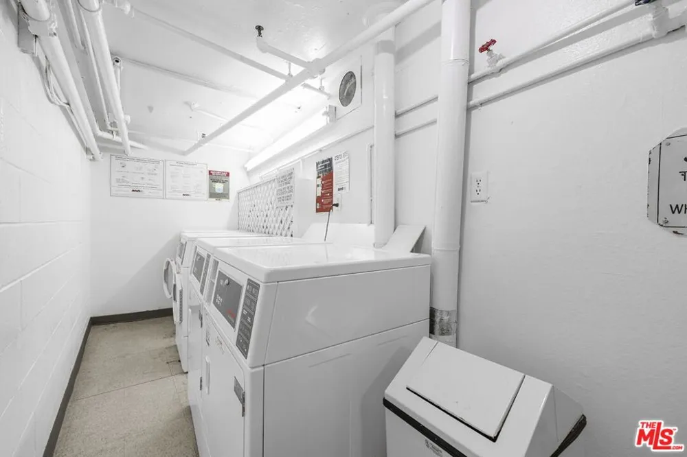 532 Rossmore Avenue #203 Los Angeles, CA 90004