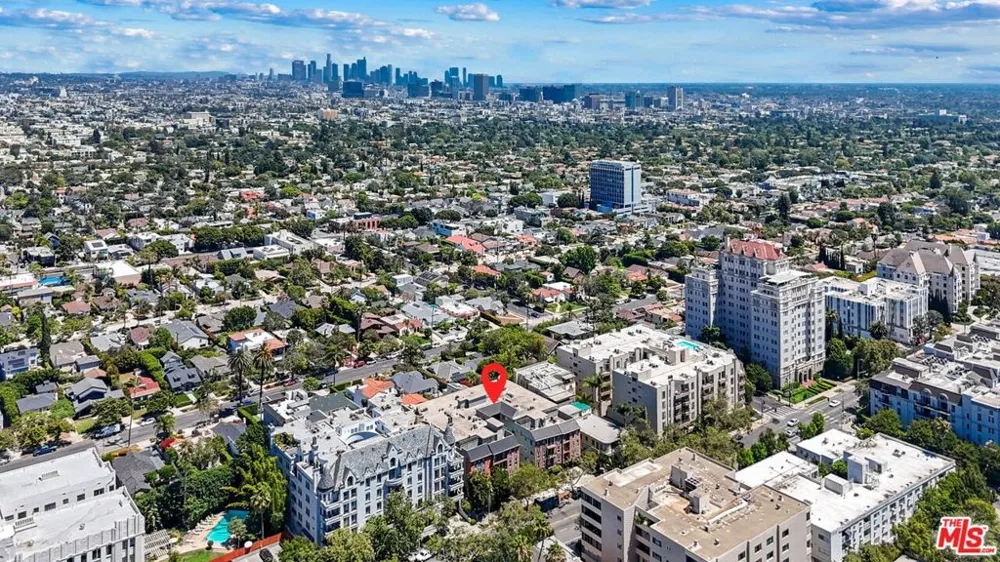 532 Rossmore Avenue #203 Los Angeles, CA 90004