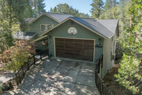 18861 Lookout Drive