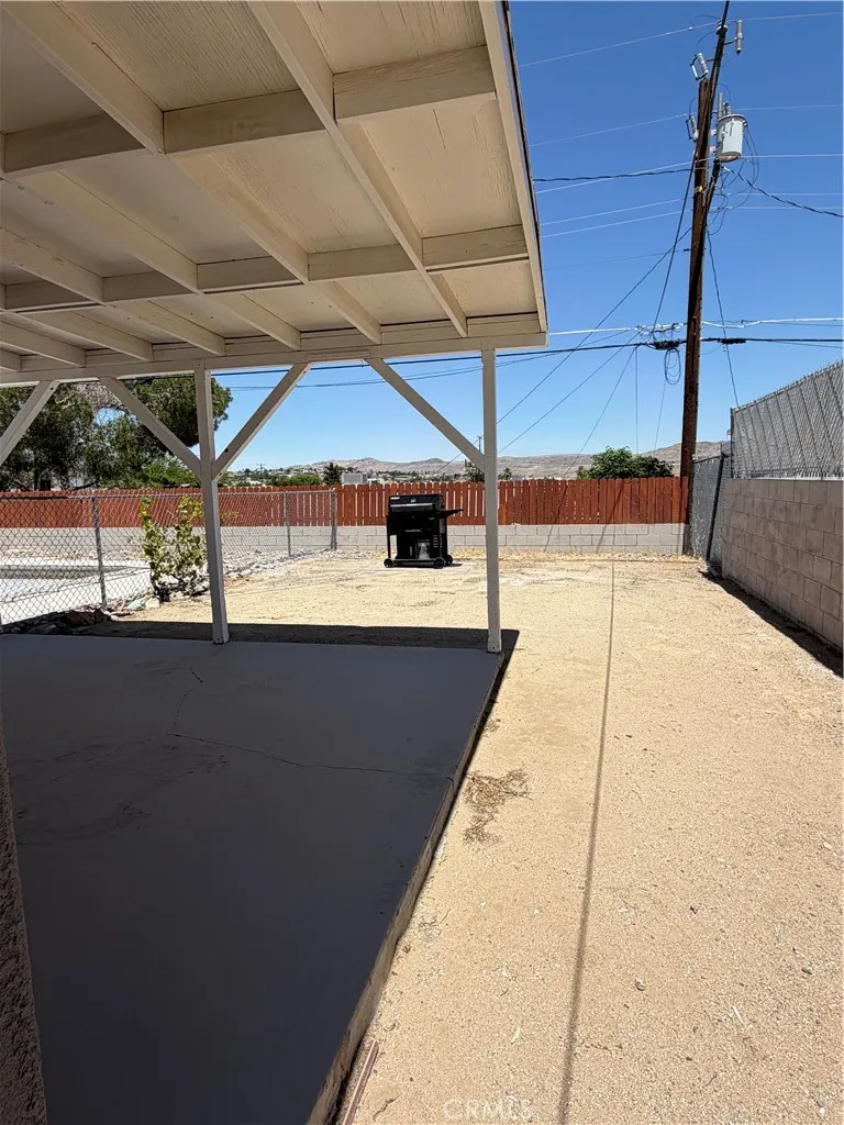 1505 Church Barstow, CA 92311