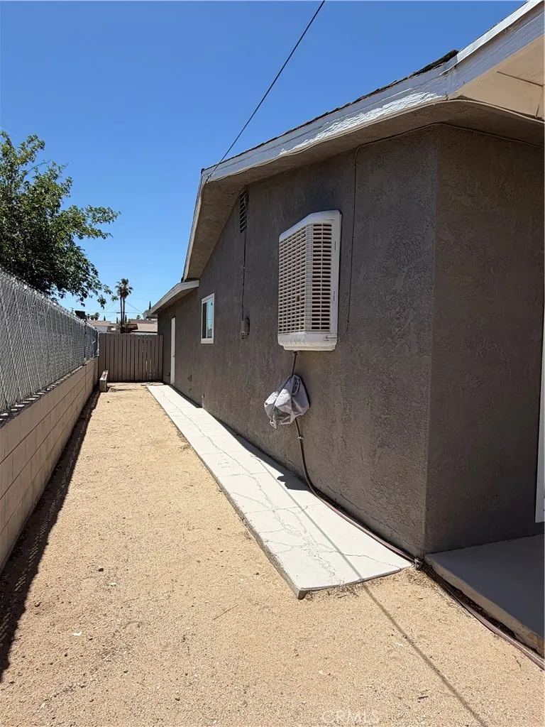 1505 Church Barstow, CA 92311