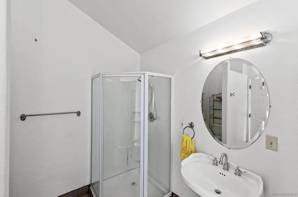2389 Victoria Circle Alpine, CA 91901