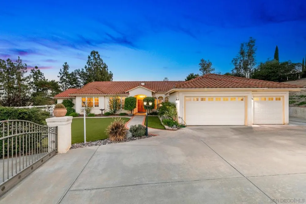 2389 Victoria Circle Alpine, CA 91901