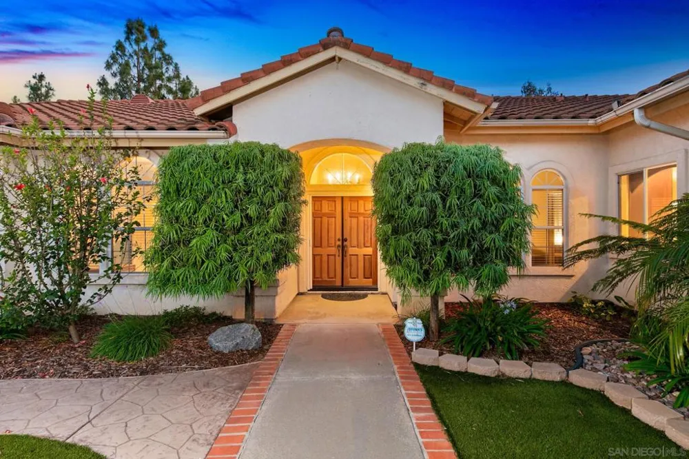 2389 Victoria Circle Alpine, CA 91901