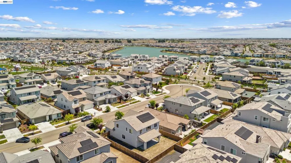 3482 Dobbins Ct Lathrop, CA 95330