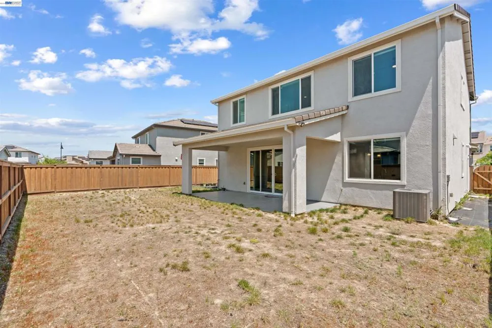 3482 Dobbins Ct Lathrop, CA 95330