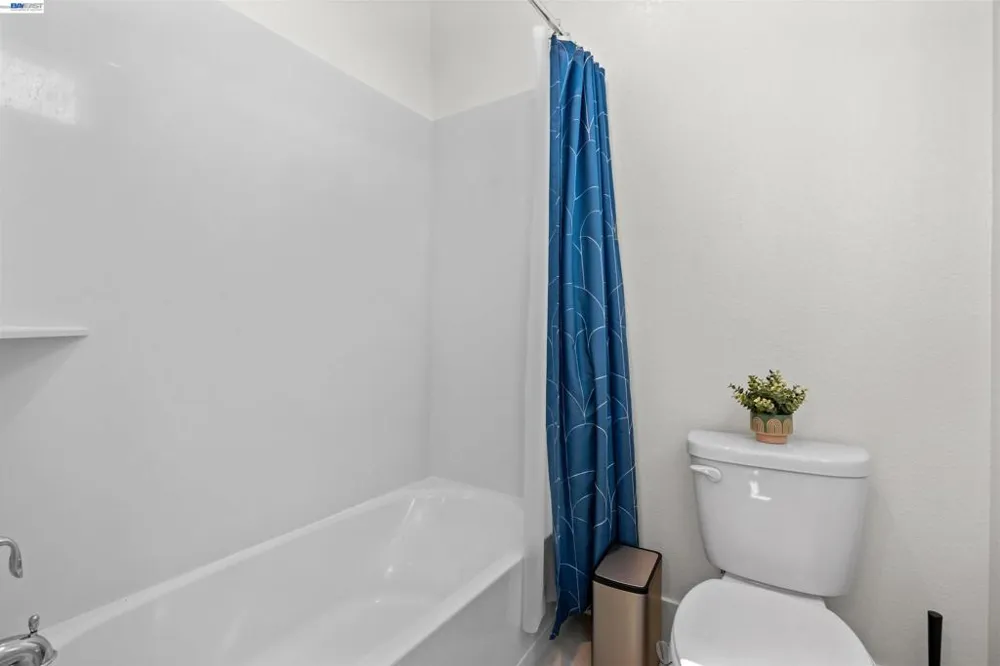 3482 Dobbins Ct Lathrop, CA 95330