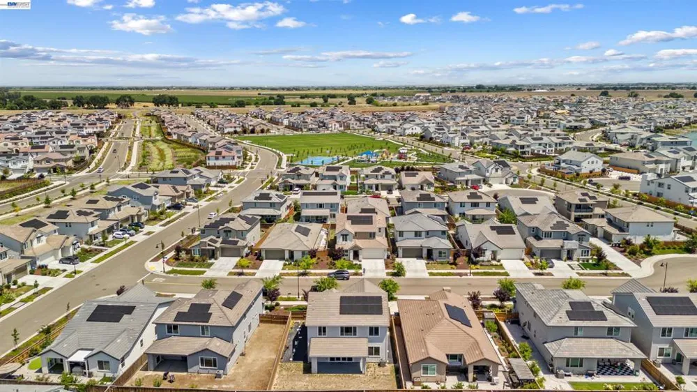 3482 Dobbins Ct Lathrop, CA 95330