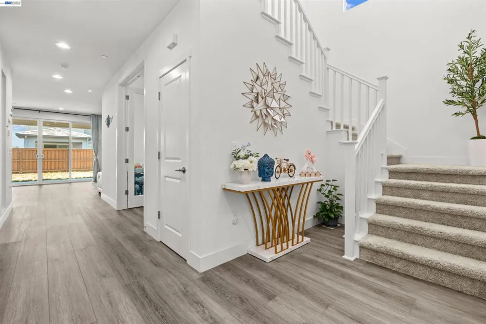 3482 Dobbins Ct Lathrop, CA 95330