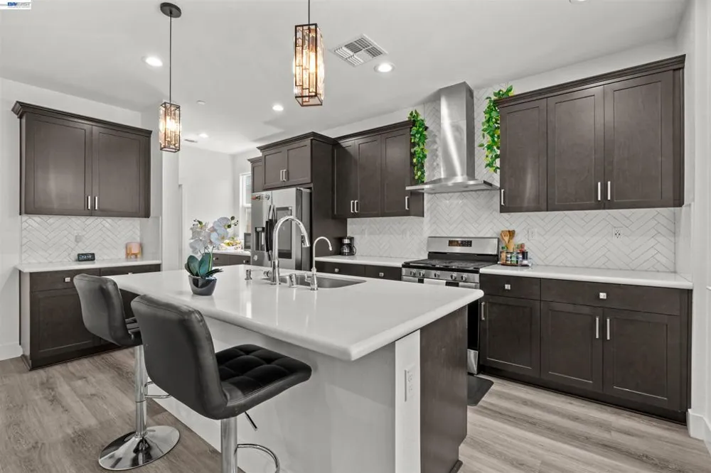 3482 Dobbins Ct Lathrop, CA 95330